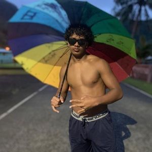 Meet your Posher, Malaetasi